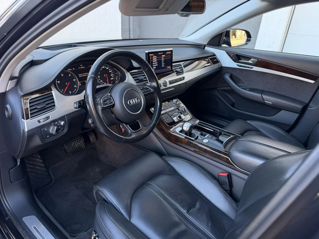 Audi A8 4.2TDI / MATRIX / LONG - автомобили, коли, обяви за нови и употребявани 8