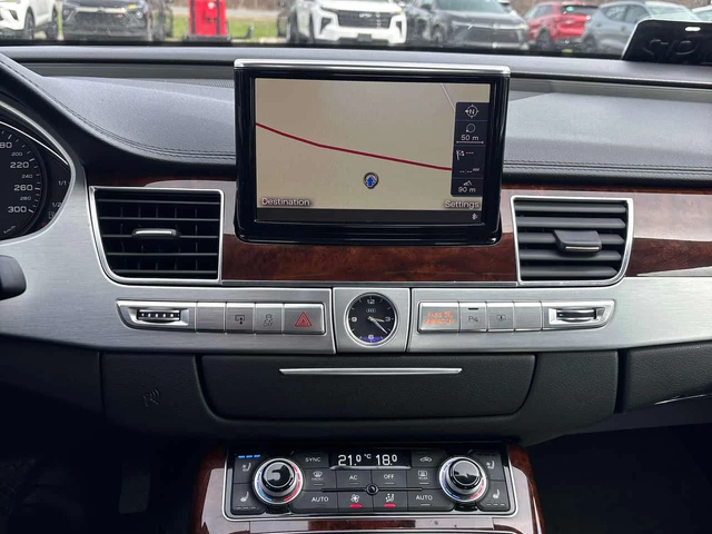 Audi A8 | Premium | 4.2 | ОБДУХВАНЕ | PANO | - автомобили, коли, обяви за нови и употребявани 8