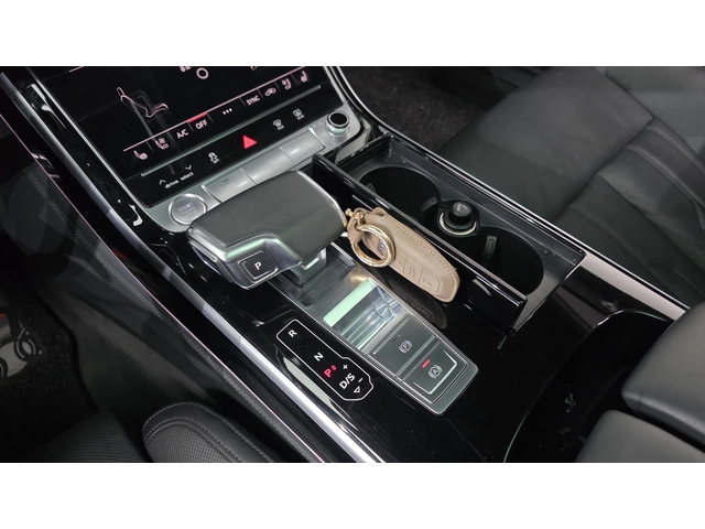 Audi A8 LONG* DISTRONIK* TV* B&O* ОБДУХ* КРАЙНА ЦЕНА - автомобили, коли, обяви за нови и употребявани 8