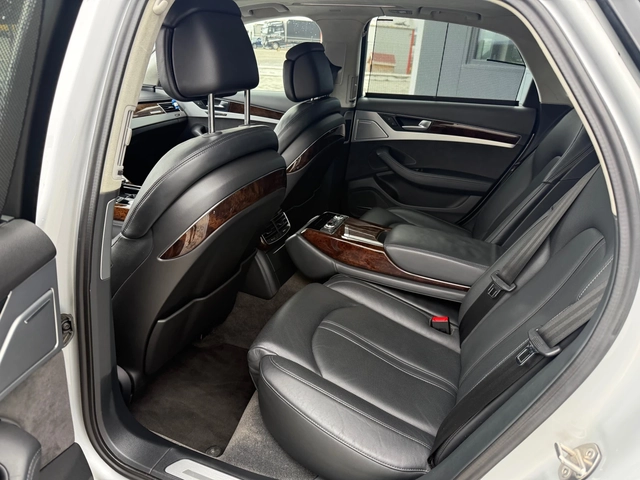 Audi A8 4.2TDI 351 ks - автомобили, коли, обяви за нови и употребявани 12