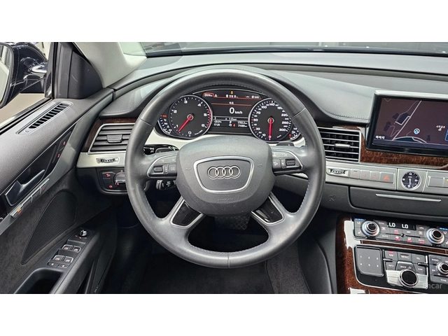 Audi A8 4.2 TDI* QUATRRO* PANO* КОЖА* ПОДГРЕВ* ОБДУХВ* НАВ - автомобили, коли, обяви за нови и употребявани 12