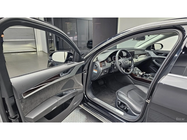 Audi A8 4.2 TDI* QUATRRO* PANO* КОЖА* ПОДГРЕВ* ОБДУХВ* НАВ - автомобили, коли, обяви за нови и употребявани 9