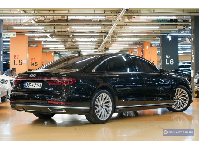 Audi A8 55 TFSI QUATTRO LWB* КОЖА* ОБДУХВ* МОНИТОРИ - автомобили, коли, обяви за нови и употребявани 1