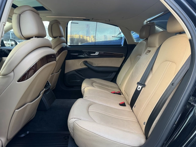 Audi A8 LONG 4.0 TFSI - автомобили, коли, обяви за нови и употребявани 8