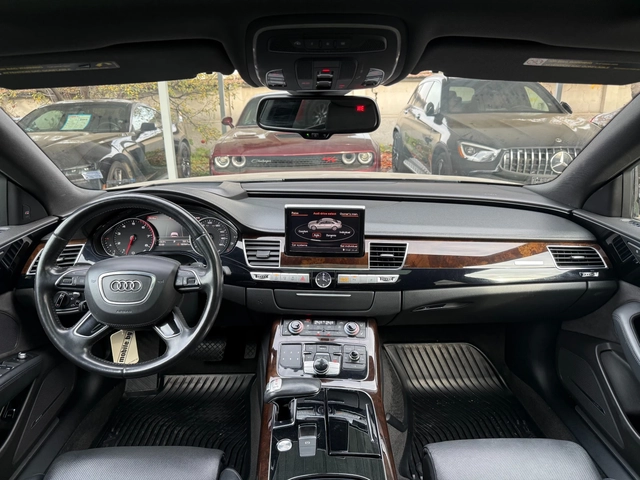 Audi A8 4.0TFSI  LONG - автомобили, коли, обяви за нови и употребявани 11