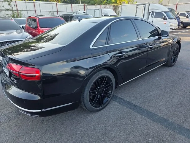 Audi A8 4.2 TDI Quattro - САМО 30% АВАНС - автомобили, коли, обяви за нови и употребявани 3