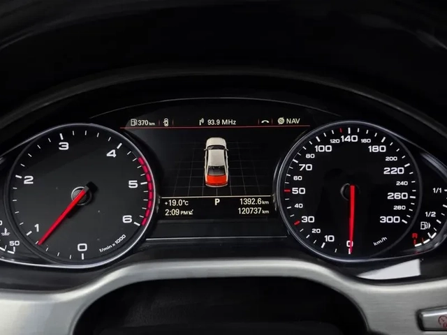 Audi A8 3.0 TDI Quattro - автомобили, коли, обяви за нови и употребявани 7