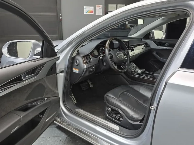 Audi A8 4.2 TDI QUATTRO - автомобили, коли, обяви за нови и употребявани 9