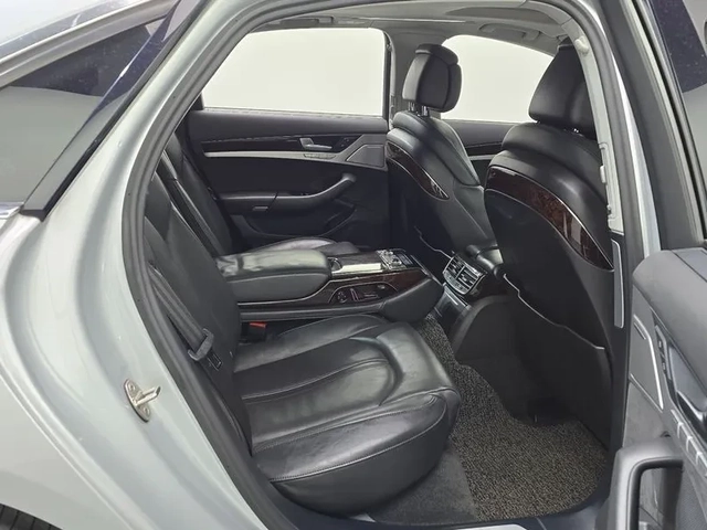 Audi A8 4.2 TDI QUATTRO - автомобили, коли, обяви за нови и употребявани 11