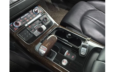 Audi A8 4.2 TDI QUATTRO - автомобили, коли, обяви за нови и употребявани 8