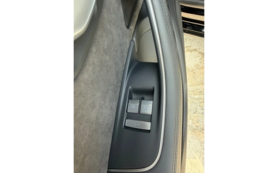 Audi A8 Бартер лизинг - автомобили, коли, обяви за нови и употребявани 13
