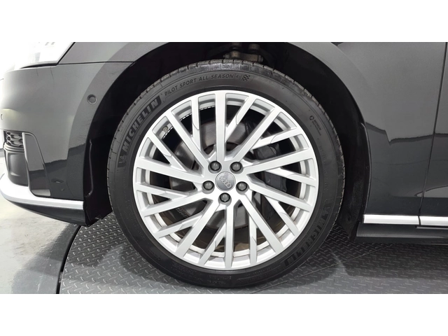 Audi A8 - автомобили, коли, обяви за нови и употребявани 3