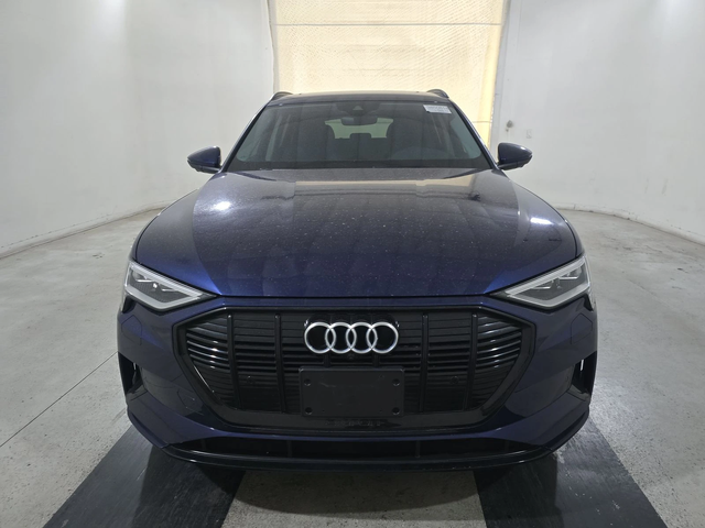 Audi E-Tron DISTRONIK* 360* LANE ASSIST* KEYLESS* ПОДГРЕВ* PAN - автомобили, коли, обяви за нови и употребявани 0