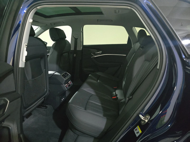 Audi E-Tron DISTRONIK* 360* LANE ASSIST* KEYLESS* ПОДГРЕВ* PAN - автомобили, коли, обяви за нови и употребявани 14