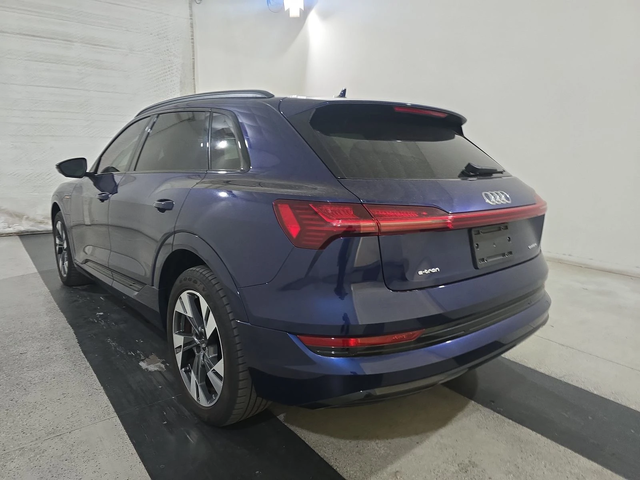 Audi E-Tron DISTRONIK* 360* LANE ASSIST* KEYLESS* ПОДГРЕВ* PAN - автомобили, коли, обяви за нови и употребявани 5