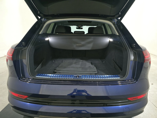 Audi E-Tron DISTRONIK* 360* LANE ASSIST* KEYLESS* ПОДГРЕВ* PAN - автомобили, коли, обяви за нови и употребявани 6