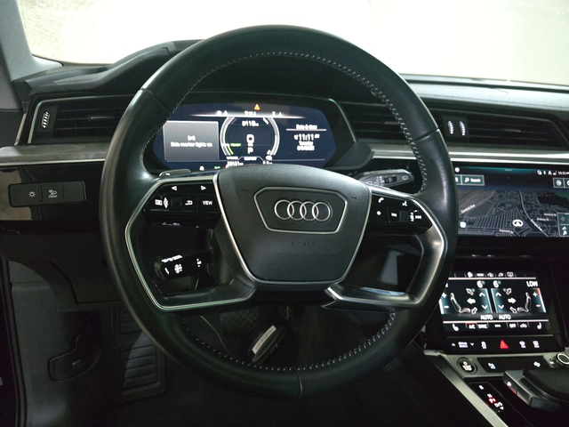 Audi E-Tron DISTRONIK* 360* LANE ASSIST* KEYLESS* ПОДГРЕВ* PAN - автомобили, коли, обяви за нови и употребявани 8