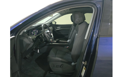 Audi E-Tron DISTRONIK* 360* LANE ASSIST* KEYLESS* ПОДГРЕВ* PAN - автомобили, коли, обяви за нови и употребявани 9