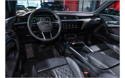 Audi E-Tron Audi E-Tron  - автомобили, коли, обяви за нови и употребявани 9