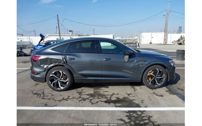 Audi E-Tron SPORTBACK* PREMIUM PLUS* S LINE* QUATTRO* - автомобили, коли, обяви за нови и употребявани 11