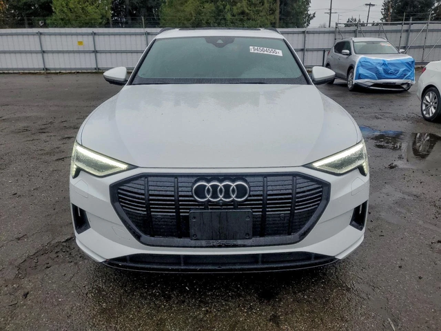 Audi E-Tron PREMIUM* - автомобили, коли, обяви за нови и употребявани 1