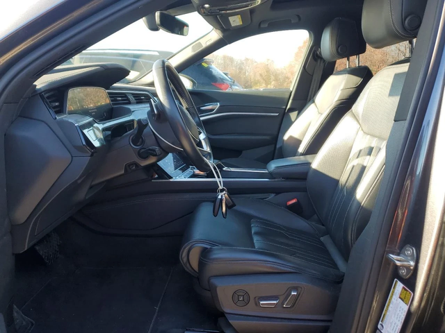 Audi E-Tron PRESTIGE - автомобили, коли, обяви за нови и употребявани 6