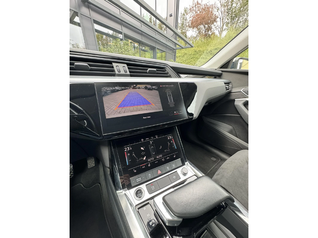 Audi E-Tron - автомобили, коли, обяви за нови и употребявани 12