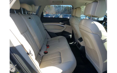 Audi E-Tron PRESTIGE* QUATRO* ДИГИТАЛНО* ТАБЛО - автомобили, коли, обяви за нови и употребявани 10