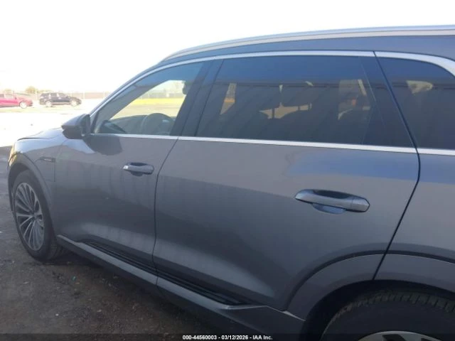 Audi E-Tron PREMIUMPLUS* PANO* ПОДГРЕВ* ОБДУХ* 360 - автомобили, коли, обяви за нови и употребявани 4