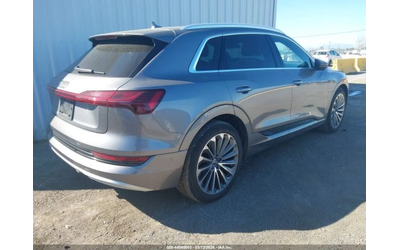 Audi E-Tron PREMIUMPLUS* PANO* ПОДГРЕВ* ОБДУХ* 360 - автомобили, коли, обяви за нови и употребявани 7