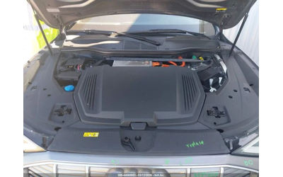 Audi E-Tron PREMIUMPLUS* PANO* ПОДГРЕВ* ОБДУХ* 360 - автомобили, коли, обяви за нови и употребявани 8