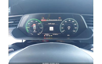 Audi E-Tron PREMIUMPLUS* PANO* ПОДГРЕВ* ОБДУХ* 360 - автомобили, коли, обяви за нови и употребявани 9