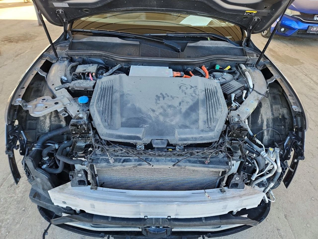 Audi E-Tron PRESTIGE - автомобили, коли, обяви за нови и употребявани 11