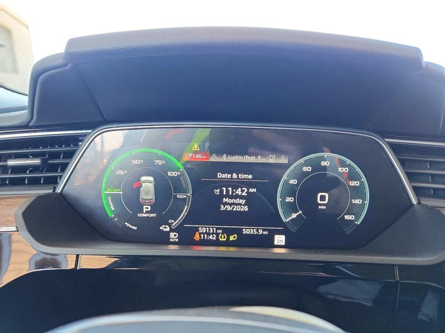 Audi E-Tron PRESTIGE - автомобили, коли, обяви за нови и употребявани 9