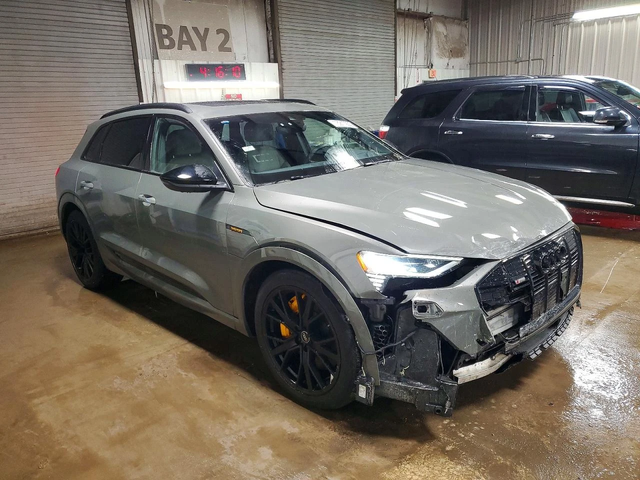 Audi E-Tron * CHRONOS* КОЖА* ПАНОРАМА* ПОДГРЕВ* QUATTRO* - автомобили, коли, обяви за нови и употребявани 3