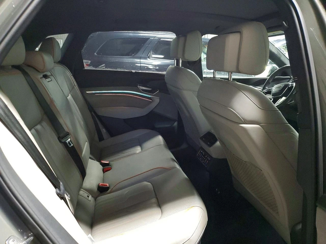 Audi E-Tron * CHRONOS* КОЖА* ПАНОРАМА* ПОДГРЕВ* QUATTRO* - автомобили, коли, обяви за нови и употребявани 9