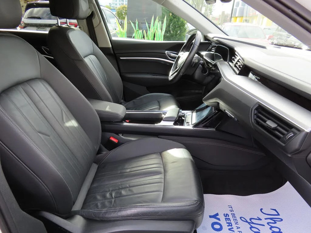 Audi E-Tron Progressiv* DIGITAL* 4 ПОДГРЕВА* ПАНОРАМА* КАМЕРА* - автомобили, коли, обяви за нови и употребявани 9