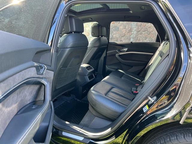 Audi E-Tron TECHNIK* 360 KAMERA* HEADUP* ПАМЕТ* 4 ПОДГРЕВА* - автомобили, коли, обяви за нови и употребявани 10