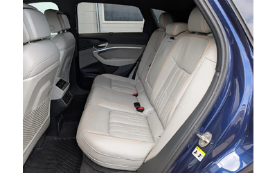 Audi E-Tron TECHNIK* QUATTRO* АвтоКредит* (ЦЕНА ДО БГ) - автомобили, коли, обяви за нови и употребявани 13