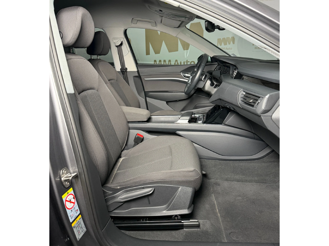 Audi E-Tron 55 Quattro* LED* Въздух - автомобили, коли, обяви за нови и употребявани 7