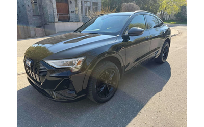 audi-e-tron - 0