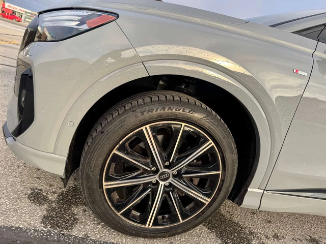 Audi E-Tron * 50 quattro * ПОДГРЕВ* PANO* KEYLESS* - автомобили, коли, обяви за нови и употребявани 16