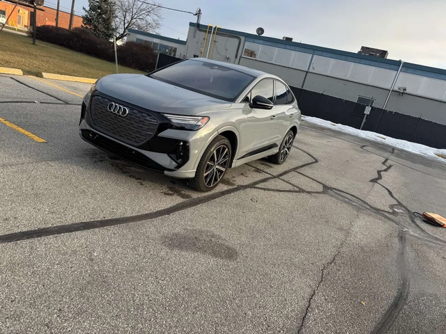 Audi E-Tron * 50 quattro * ПОДГРЕВ* PANO* KEYLESS* - автомобили, коли, обяви за нови и употребявани 1