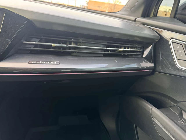 Audi E-Tron * 50 quattro * ПОДГРЕВ* PANO* KEYLESS* - автомобили, коли, обяви за нови и употребявани 6