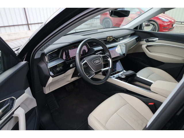 Audi e-Тron e-Тron - автомобили, коли, обяви за нови и употребявани 12