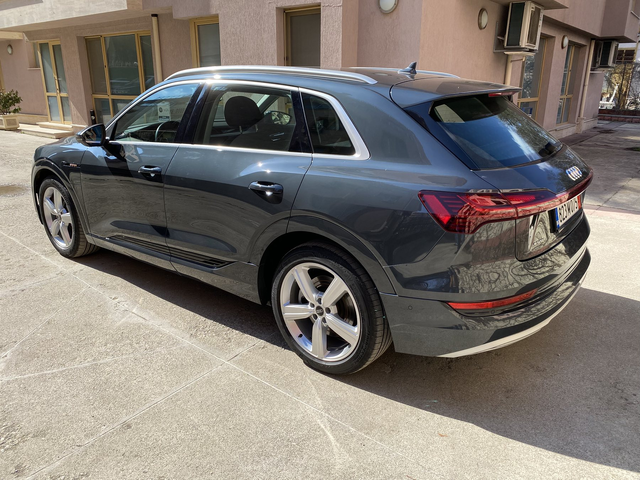 Audi E-Tron 50 quattro Business edition - автомобили, коли, обяви за нови и употребявани 5