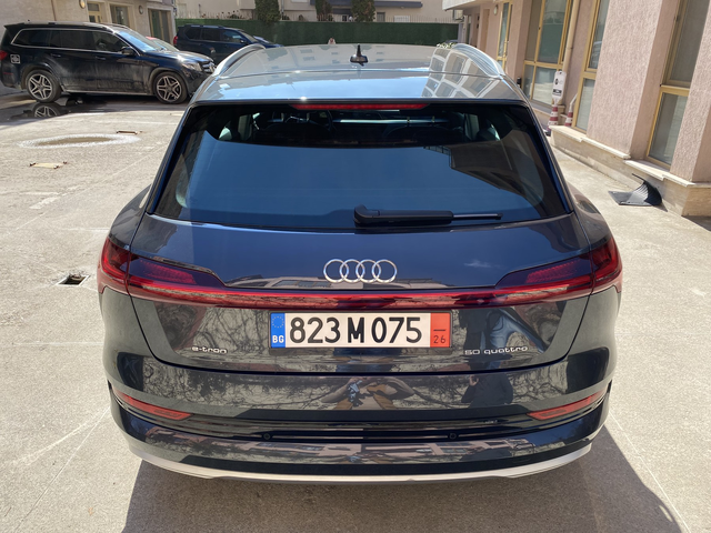 Audi E-Tron 50 quattro Business edition/ 90% SOH - автомобили, коли, обяви за нови и употребявани 4