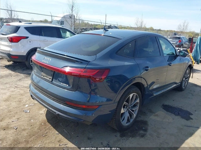 Audi E-Tron SPORTBACK PREMIUM QUATTRO - автомобили, коли, обяви за нови и употребявани 5