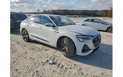 audi-e-tron - 3