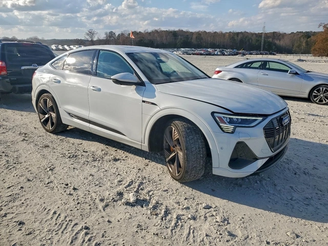 Audi E-Tron SPORTBACK PRESTIGE QUATTRO - автомобили, коли, обяви за нови и употребявани 3